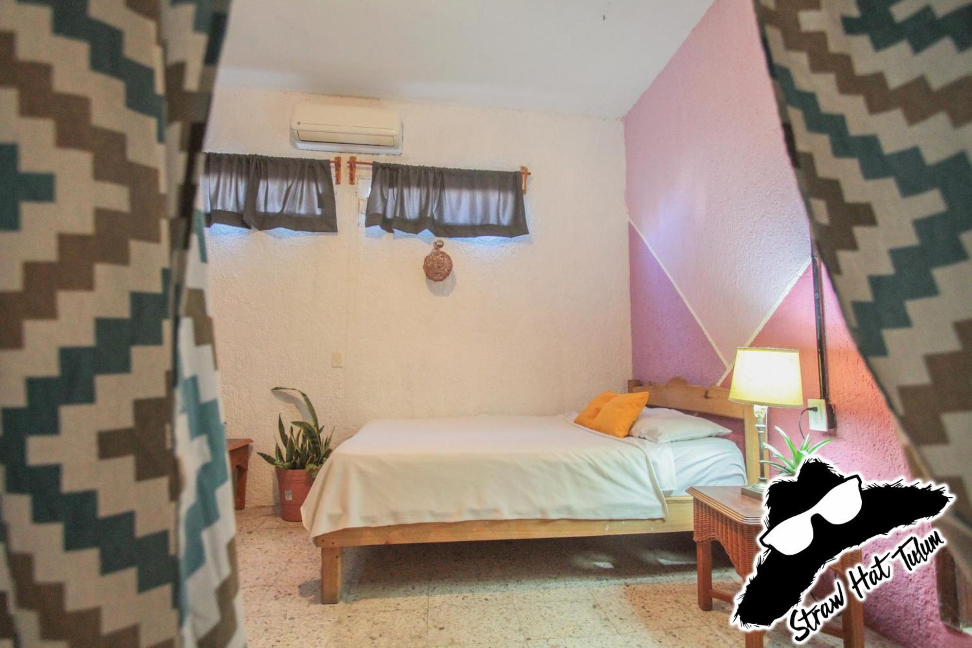 Straw Hat Hostel & Rooftop Bar Тулум Екстериор снимка