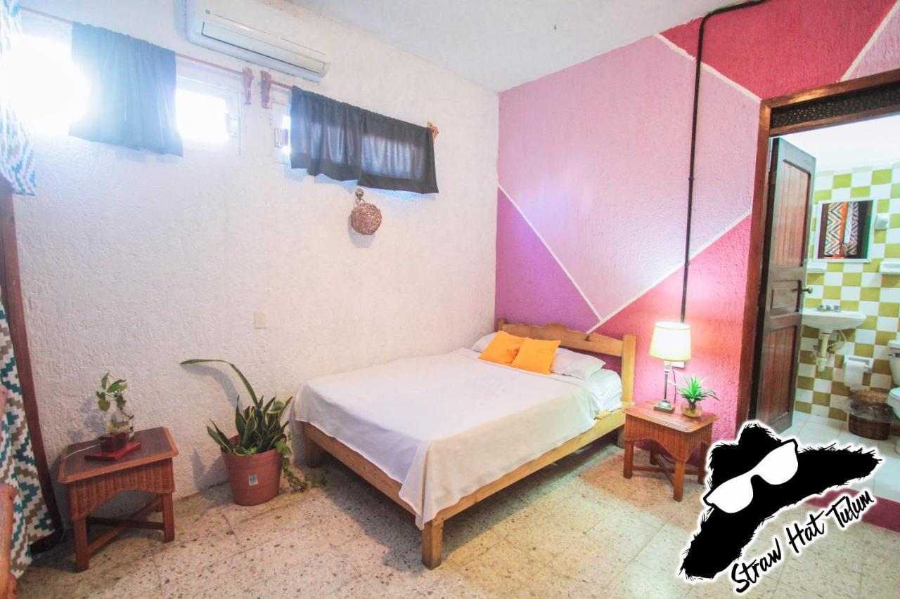 Straw Hat Hostel & Rooftop Bar Тулум Екстериор снимка