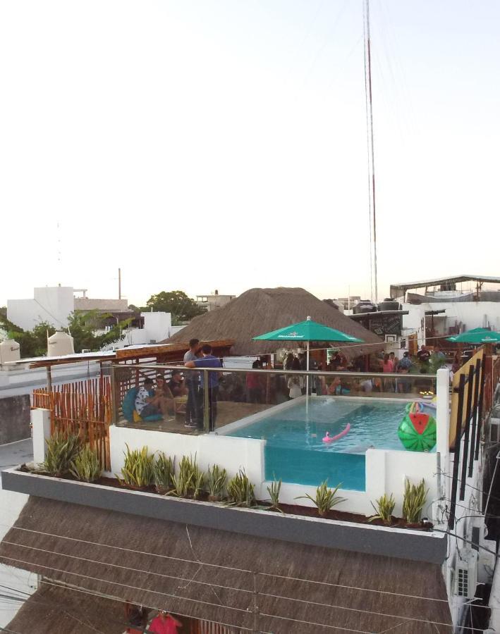 Straw Hat Hostel & Rooftop Bar Тулум Екстериор снимка
